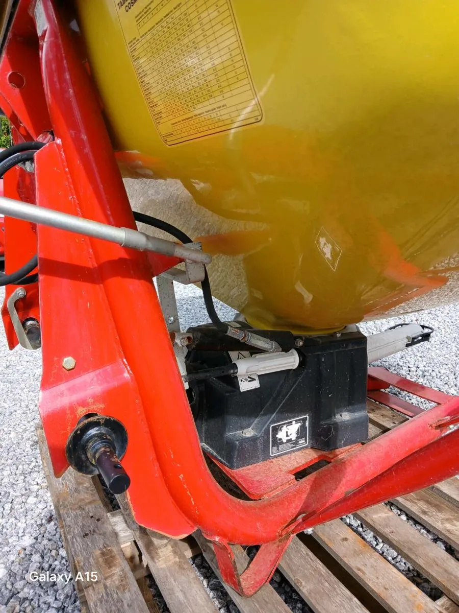 COSMO 1250 FERTILIZER SPREADER. - Image 3