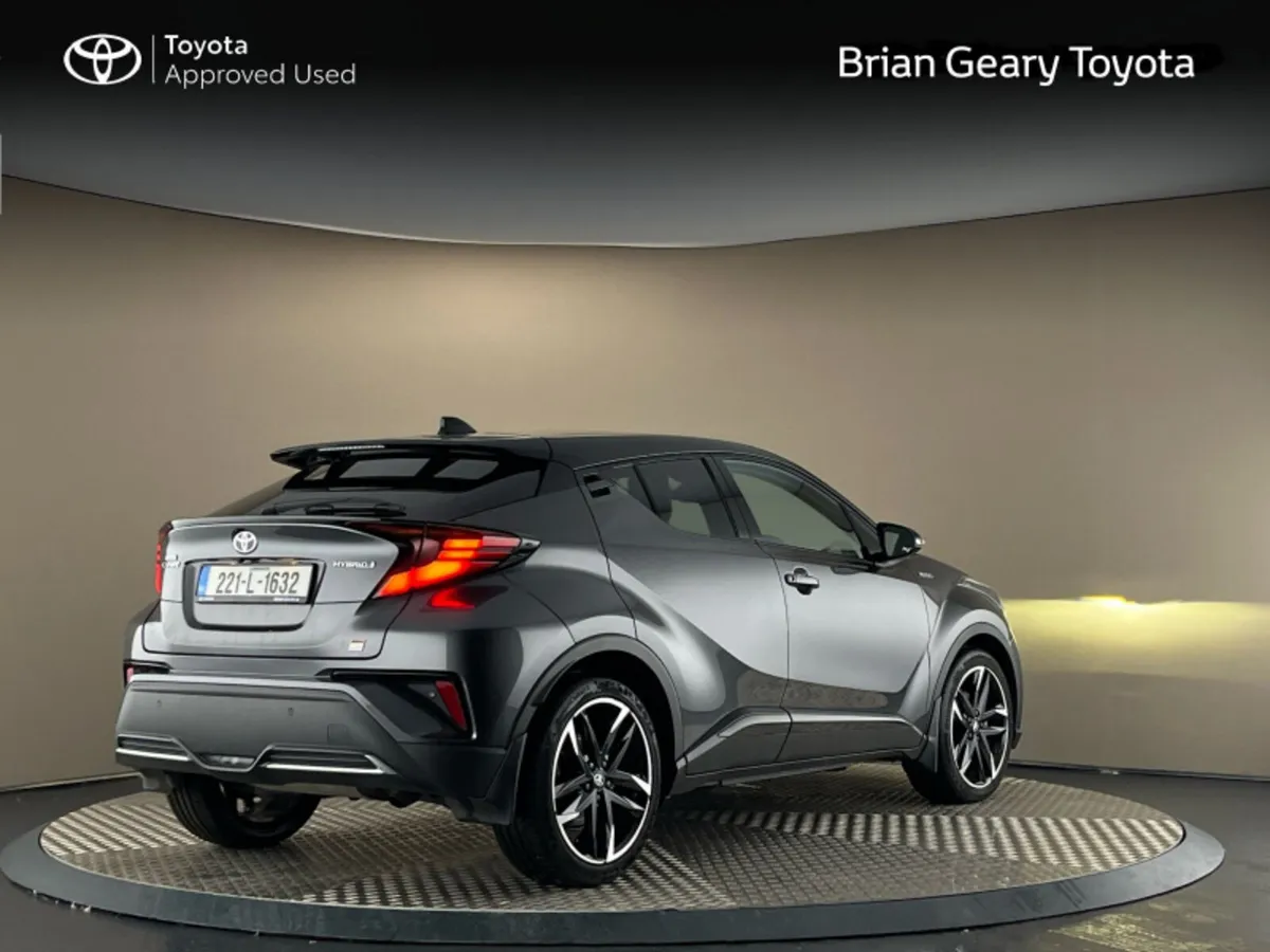 Toyota C-HR HYBRID GR SPORT - Image 2