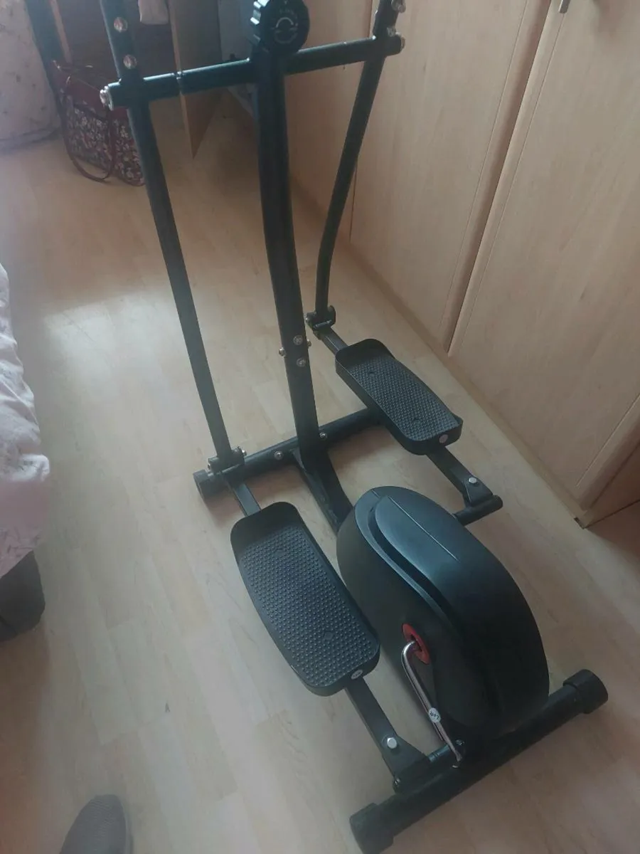 Crosstrainer - Image 3
