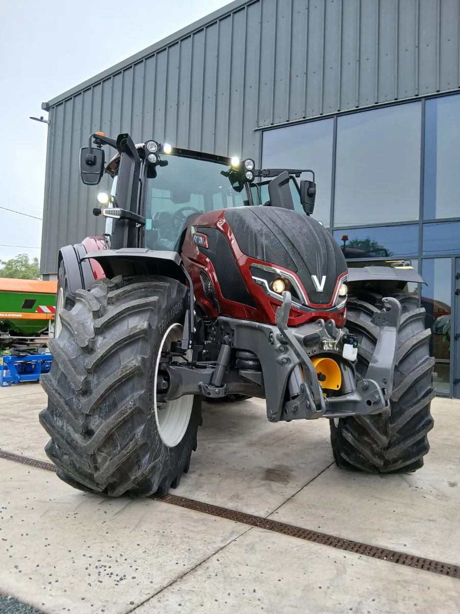 Valtra T235D - Image 1