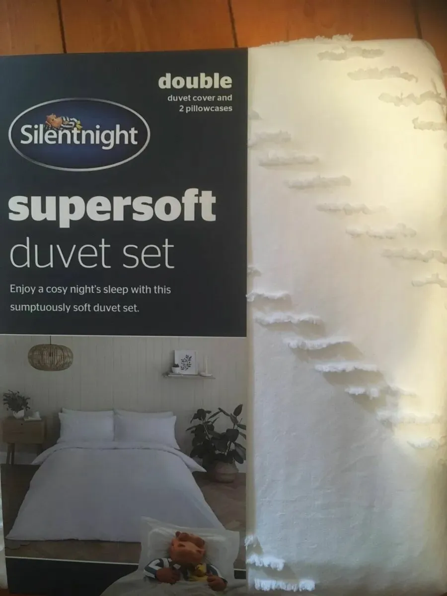 Selection of NEW Silentnight Double Duvet Sets - Image 3