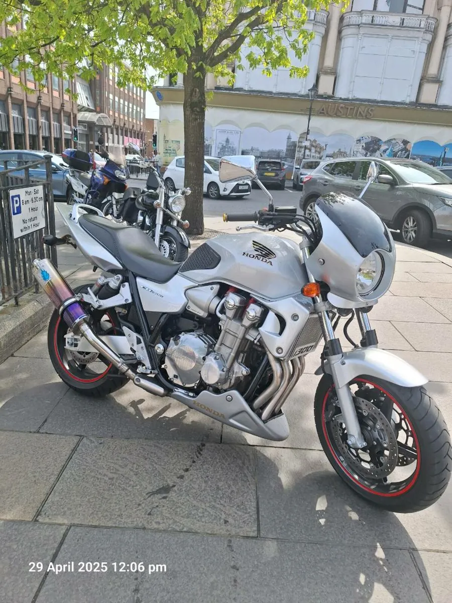 CB1300 - Image 1