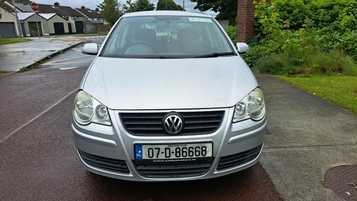 Polo 1..2 petrol new nct  long tax low kilometers - Image 2