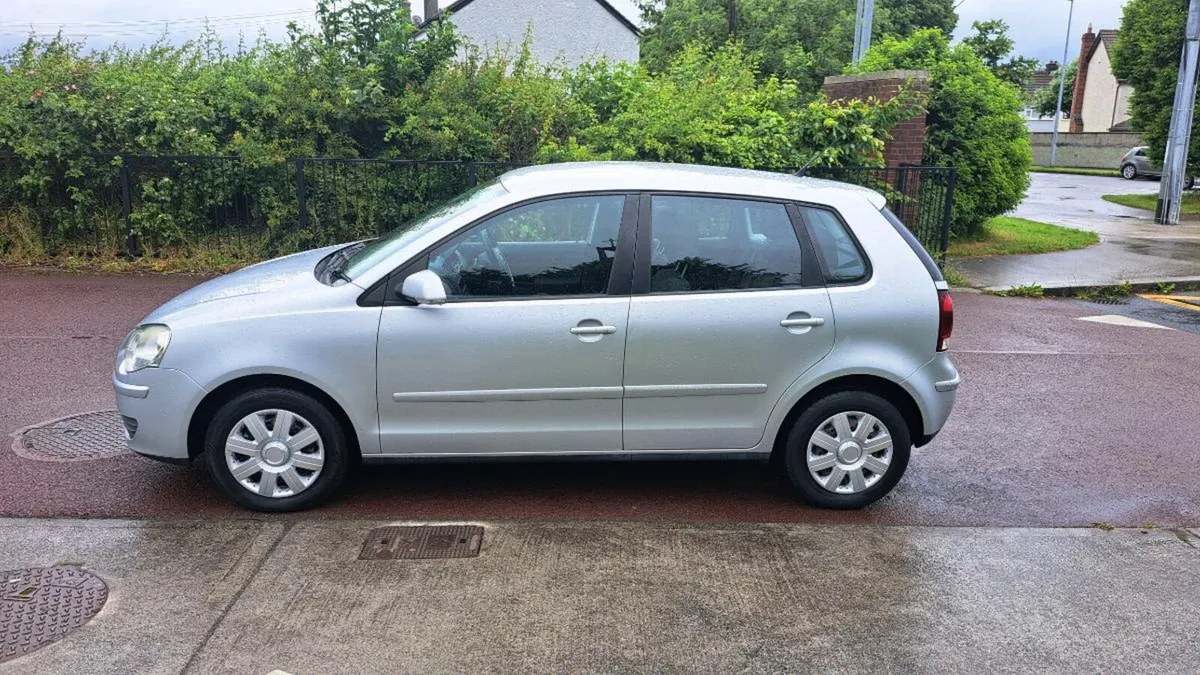 Polo 1..2 petrol new nct  long tax low kilometers - Image 4