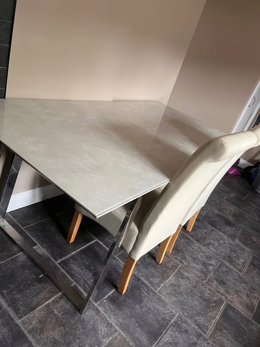 Kitchen Table - Image 3
