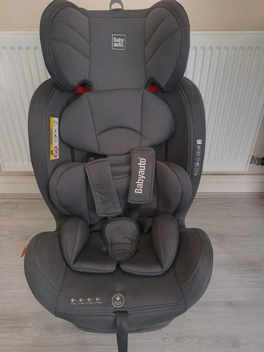 Babyauto kids isofix spin car seat. - Image 1