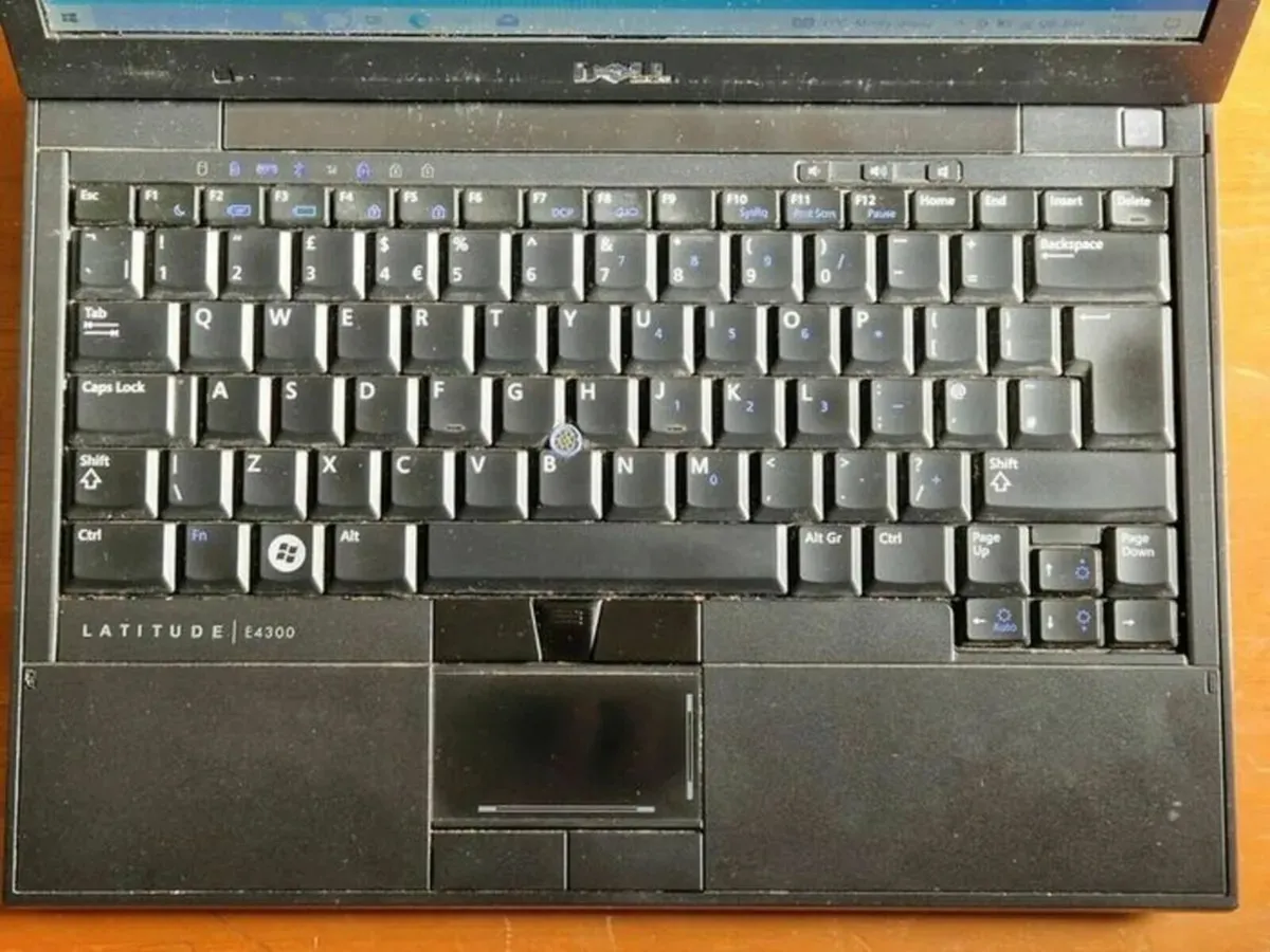 Dell Latitude Laptop E4300 5GB RAM 250GB HDD Win10 - Image 1
