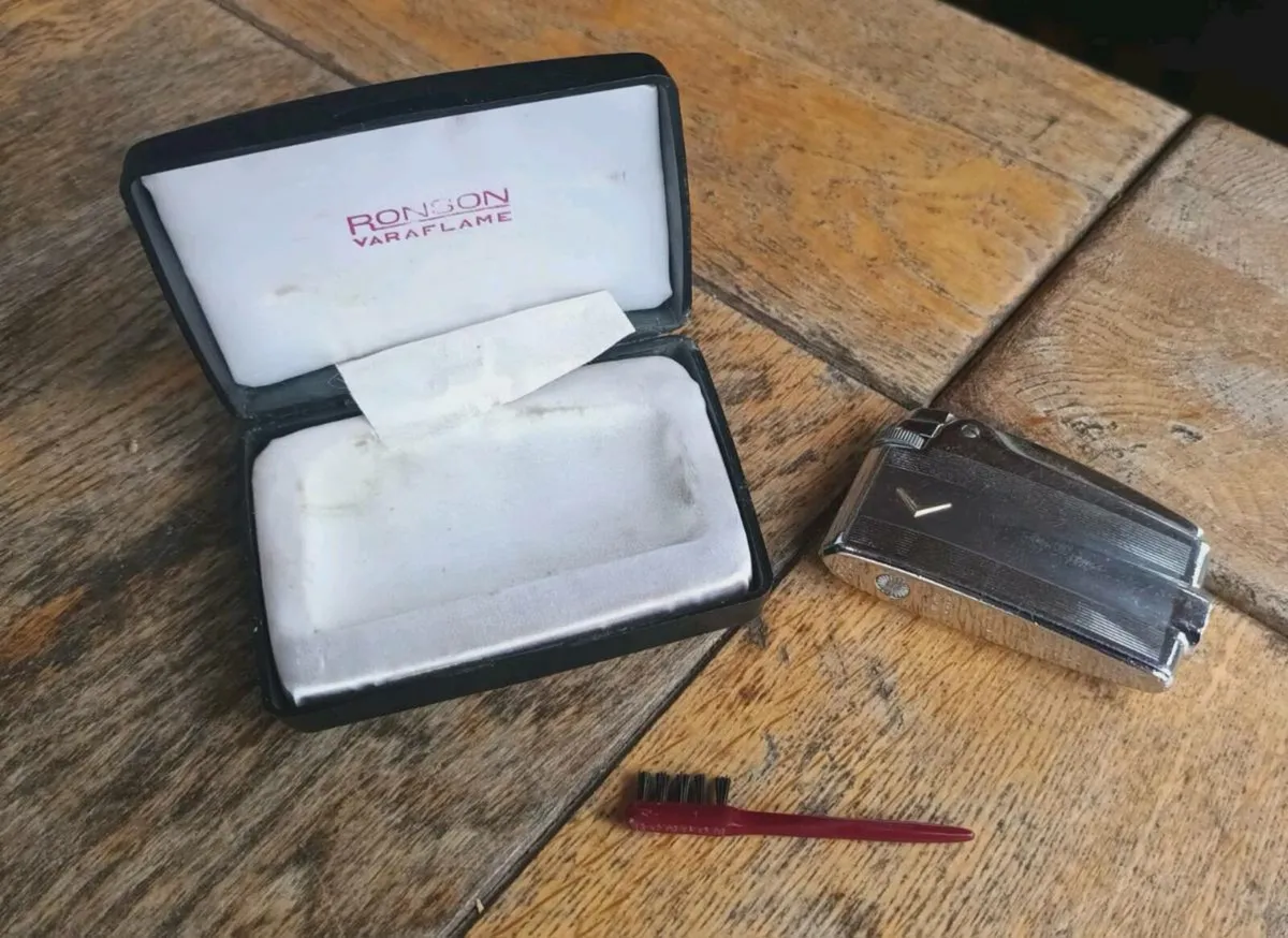 Ronson Varaflame lighter, restoration, D18 post 6e - Image 1