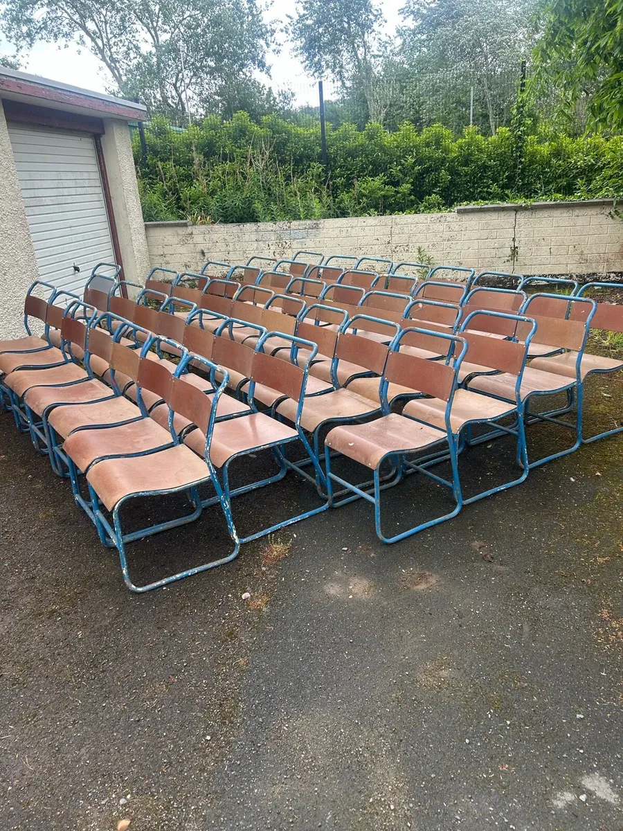 Adult vintage steel frame stacking chairs - Image 2