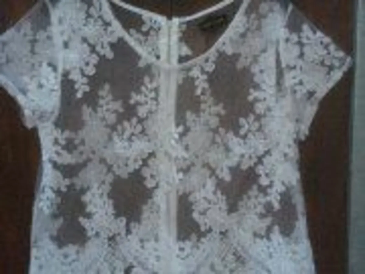 Ladies Tops - Various Designs - see pictures - Image 1