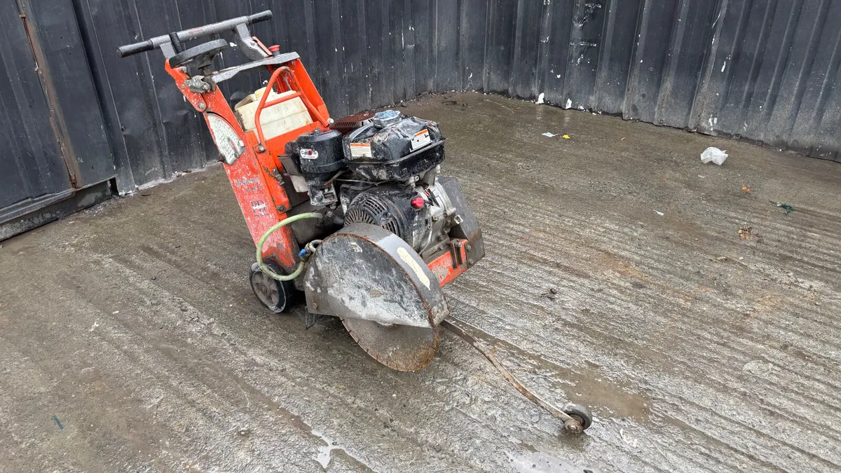 Husqvarna FS400 LV Road Saw - Image 4