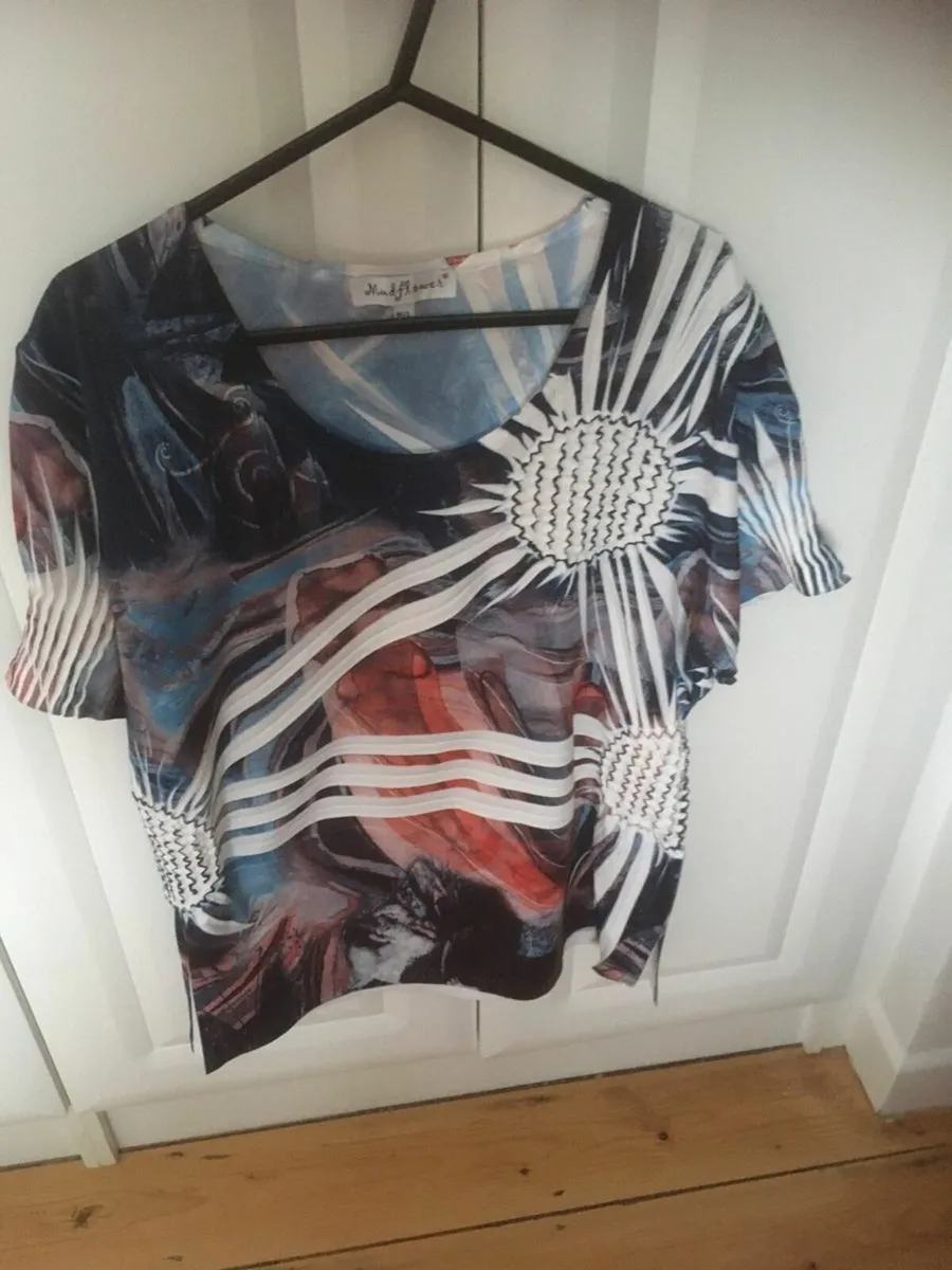 Brand New Mudflower Top, Size L - XL - Image 4