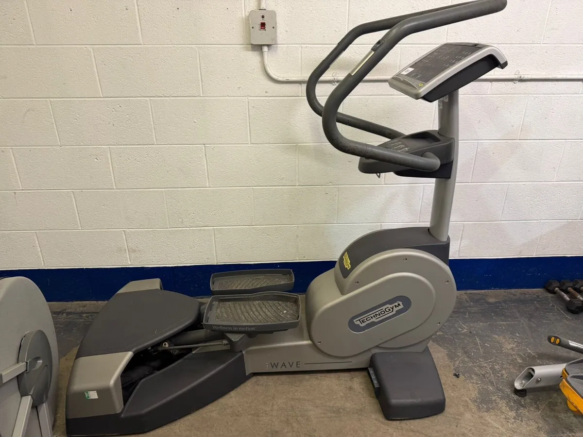 Technogym 700i wave