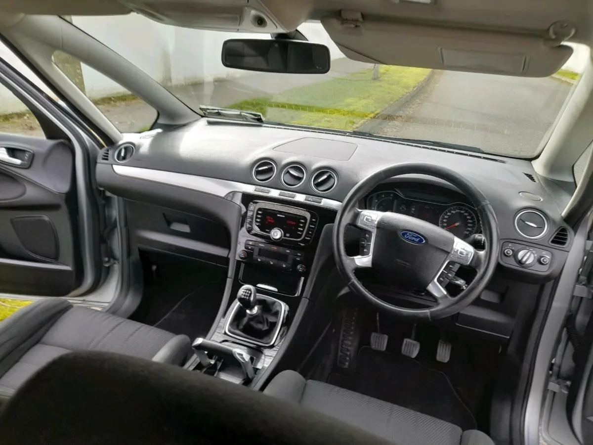 FORD SMAX 7 SEATER 2L  TITANIUM - Image 2