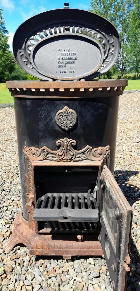 French Gobin Stove - Image 1