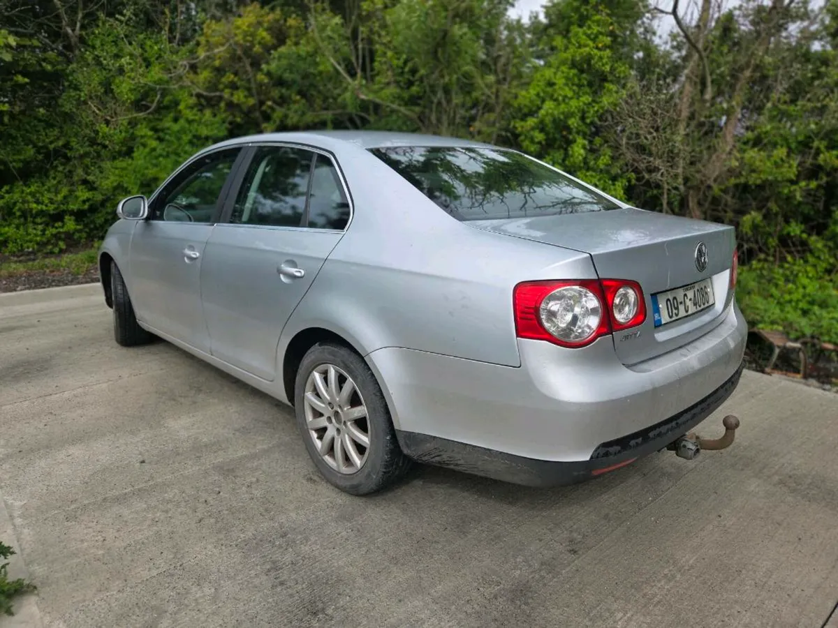 2009 VW Jetta - Image 4