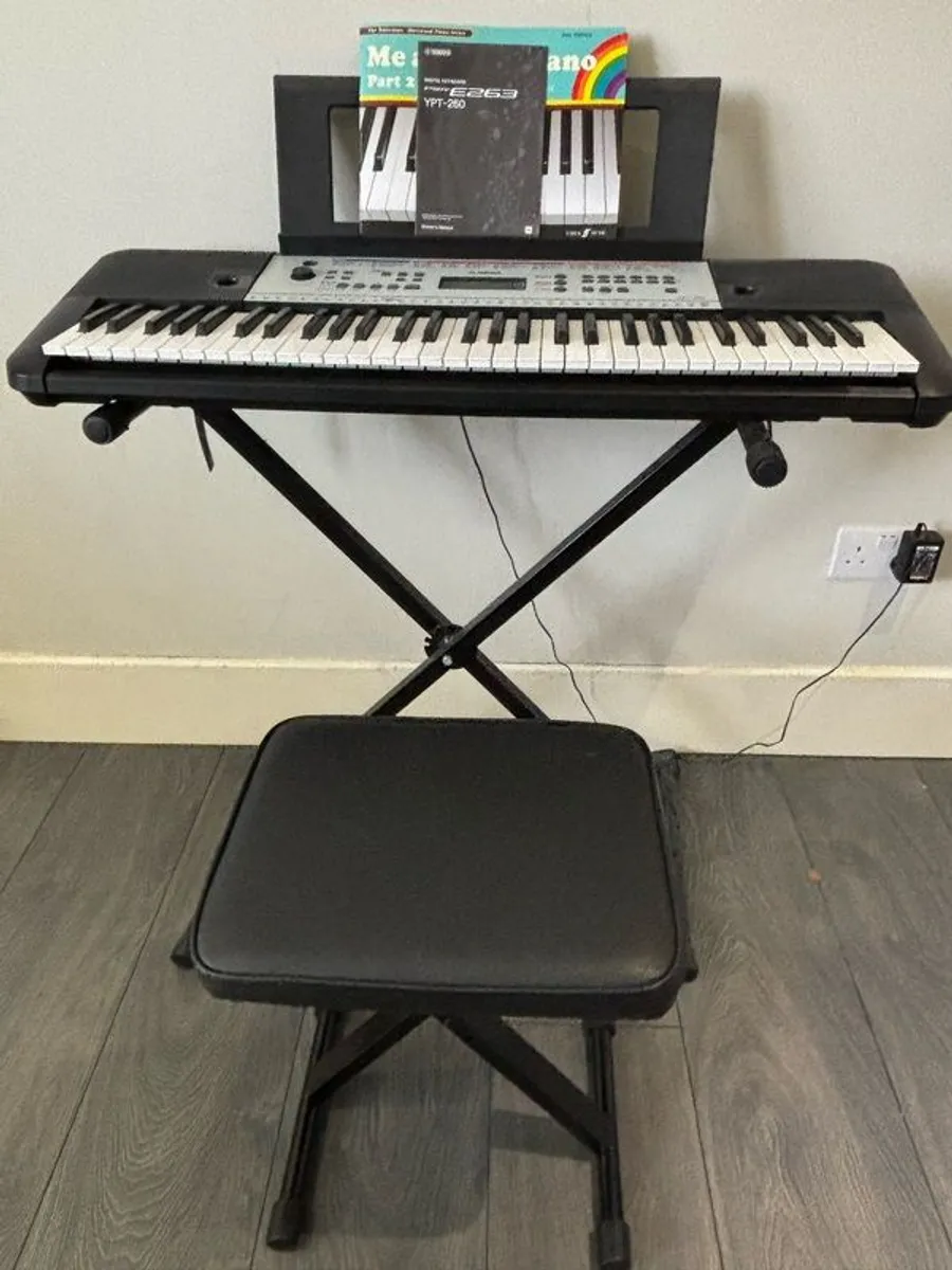 Yamaha Ypt-260 Portable Keyboard - Image 1