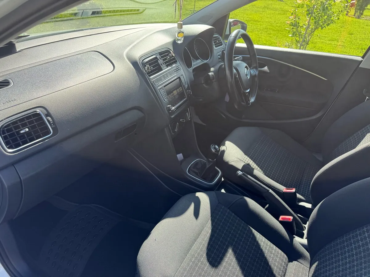 Volkswagen Polo - Image 2