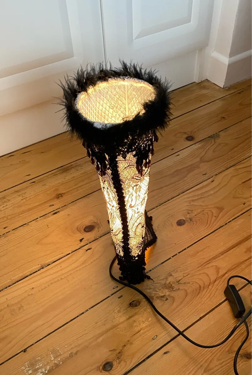 NEW Lamp in the shape of a Boot, in-line switch - Image 4
