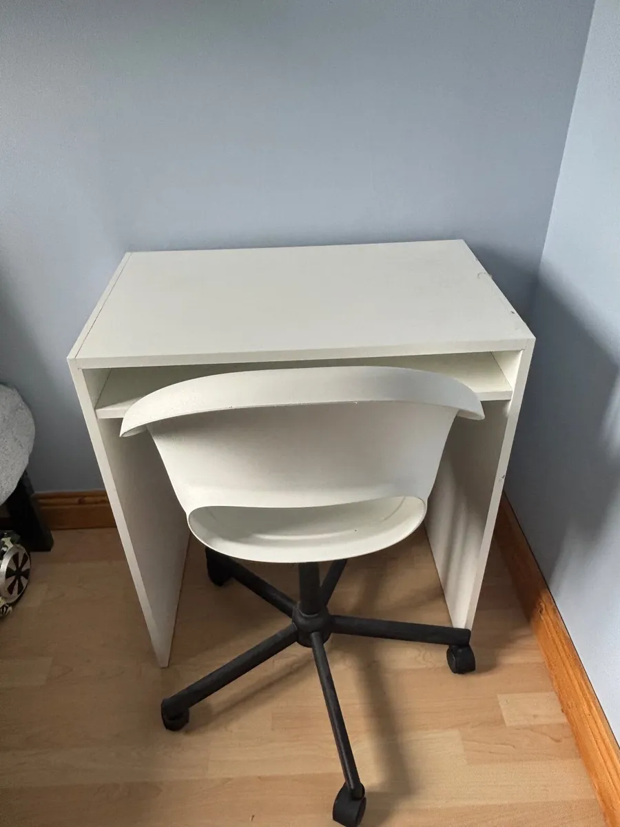 Kids study desk and chair - Image 2