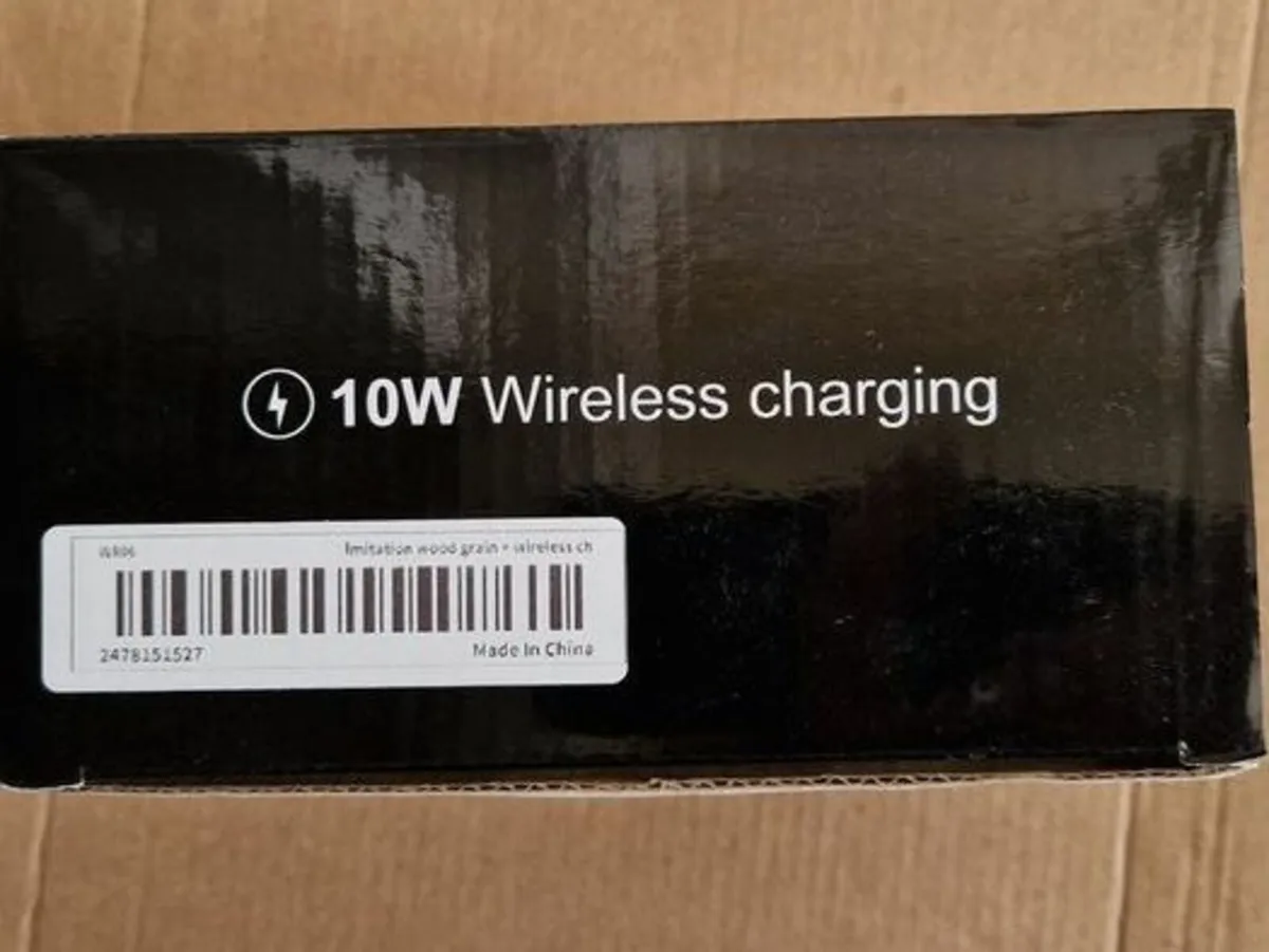 Bedside Lamp with wireless Charging Station - Image 4