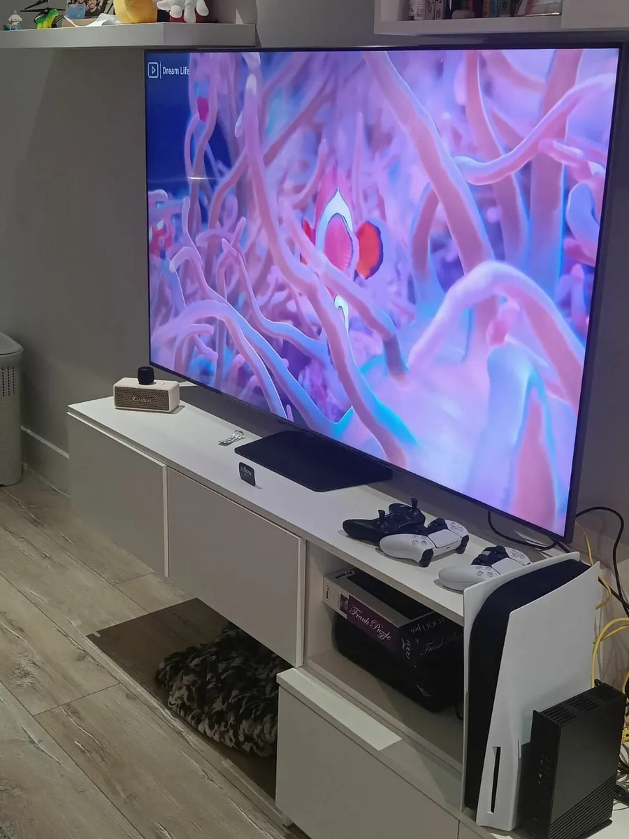 Samsung 65" Q80C 4K HDR QLED Smart TV - Image 3