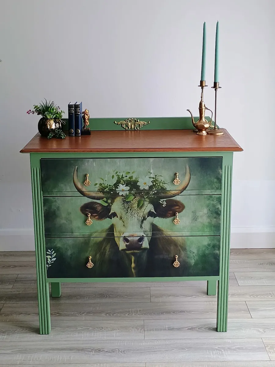 Vintage chest of drawers - Image 1