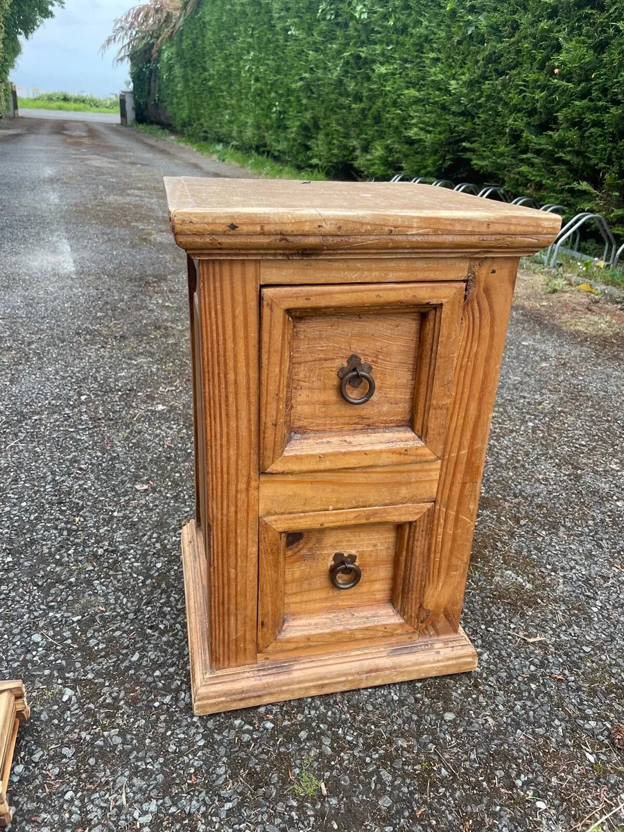 Wooden locker €40 - Image 1