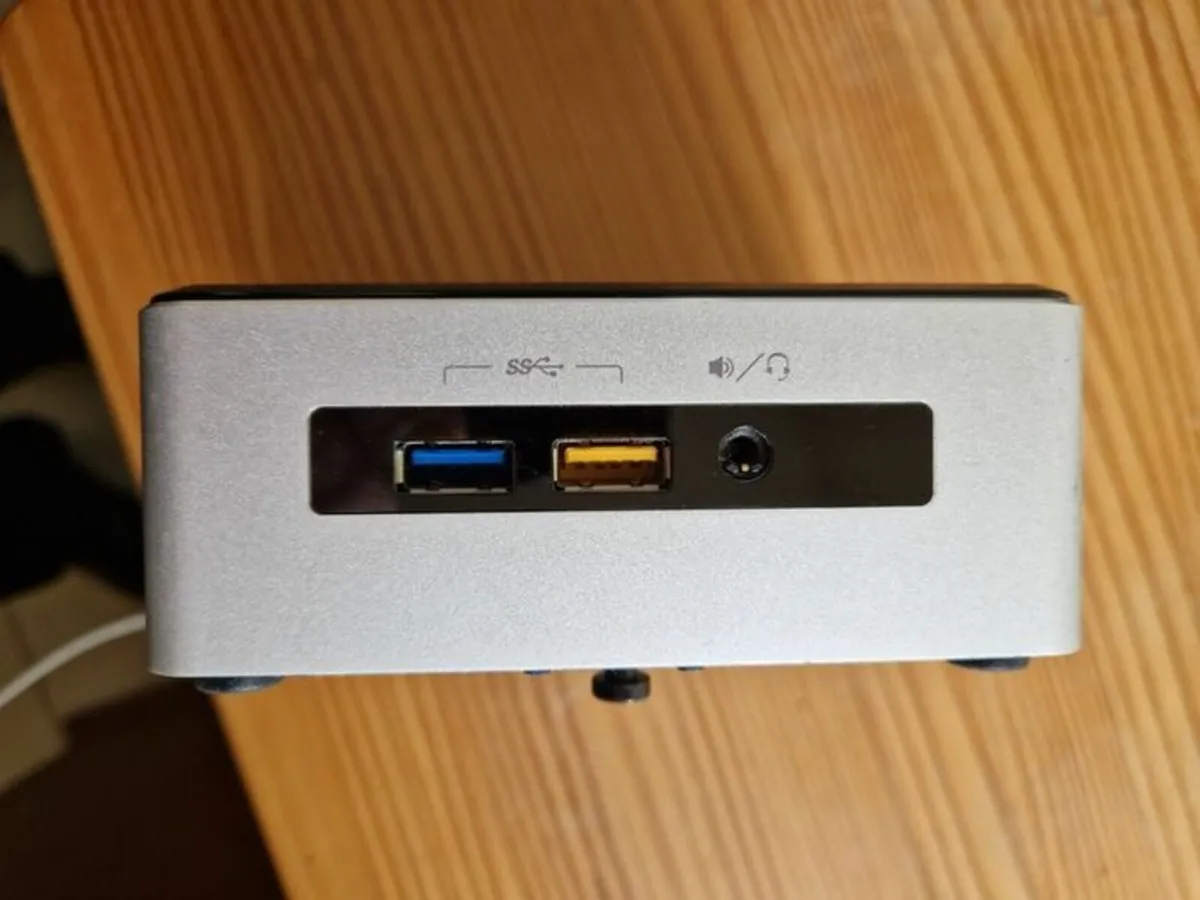 Mini PC NUC5!3RYH 2 Terrabyte 8GB Ram, Windows 10, - Image 3