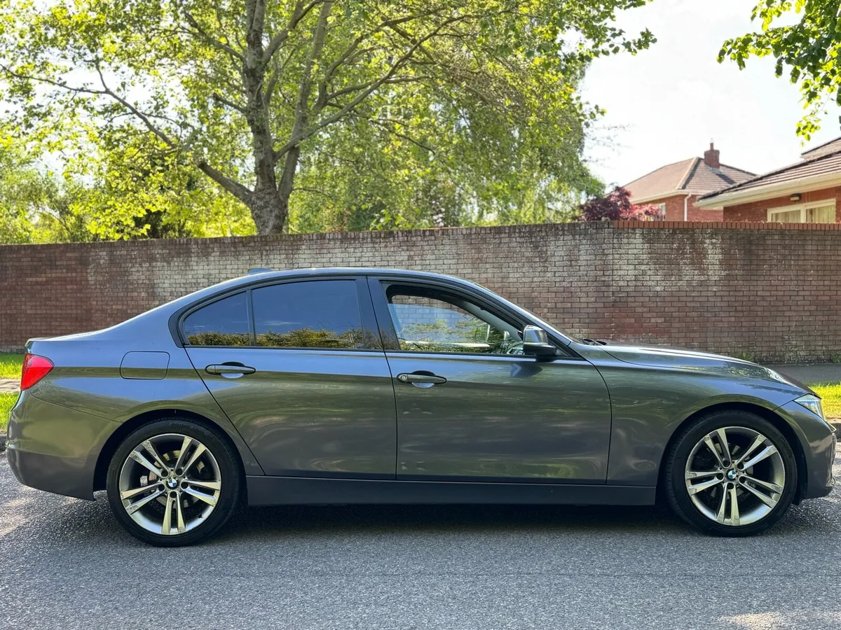 €5950 Bmw 318D 2013 Sport Edition - Image 2