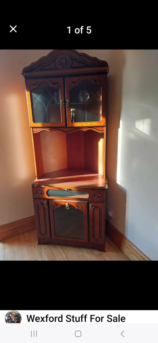 Corner display unit---77 x31 - Image 1