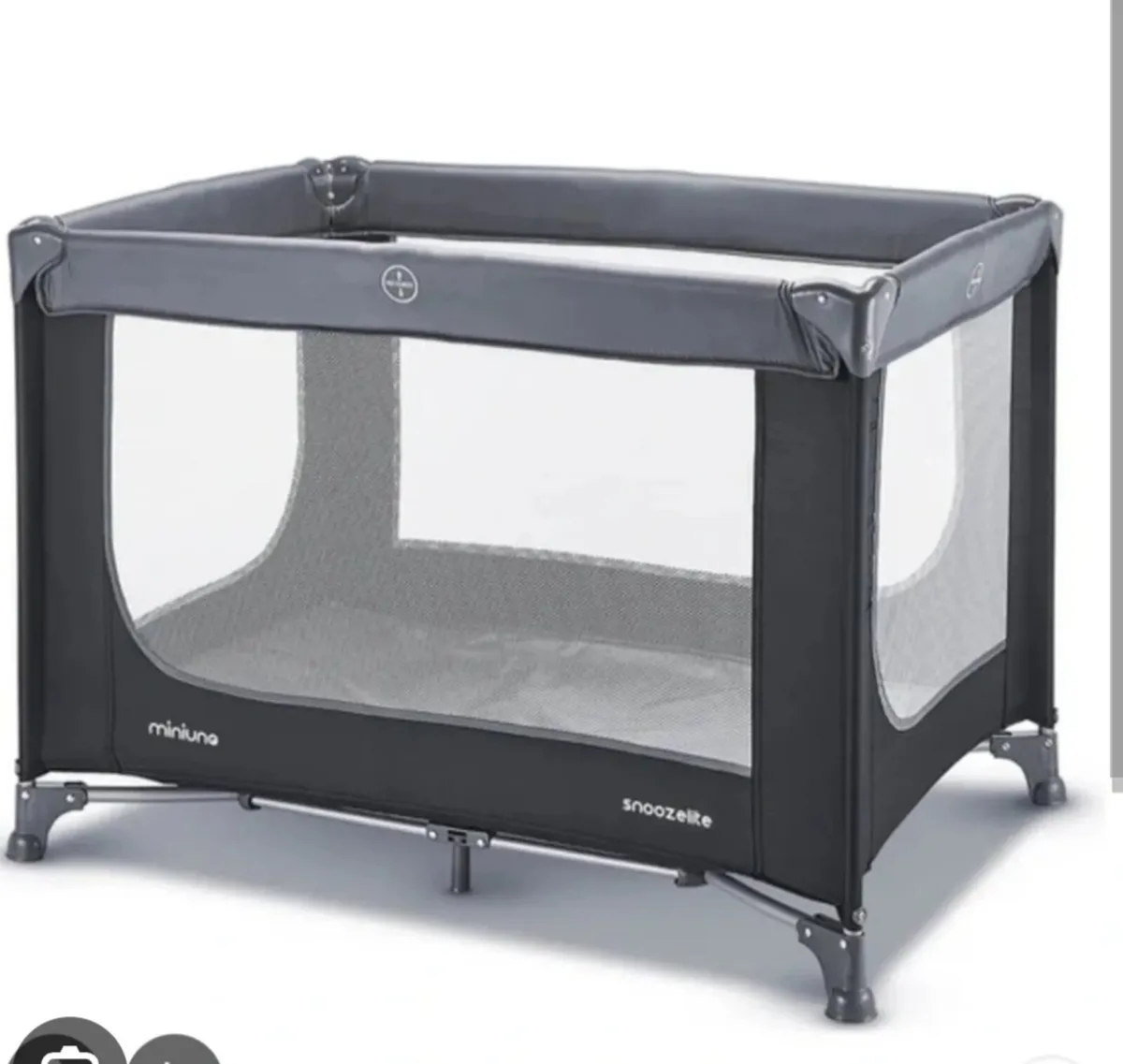 Baby travel cot - Image 1