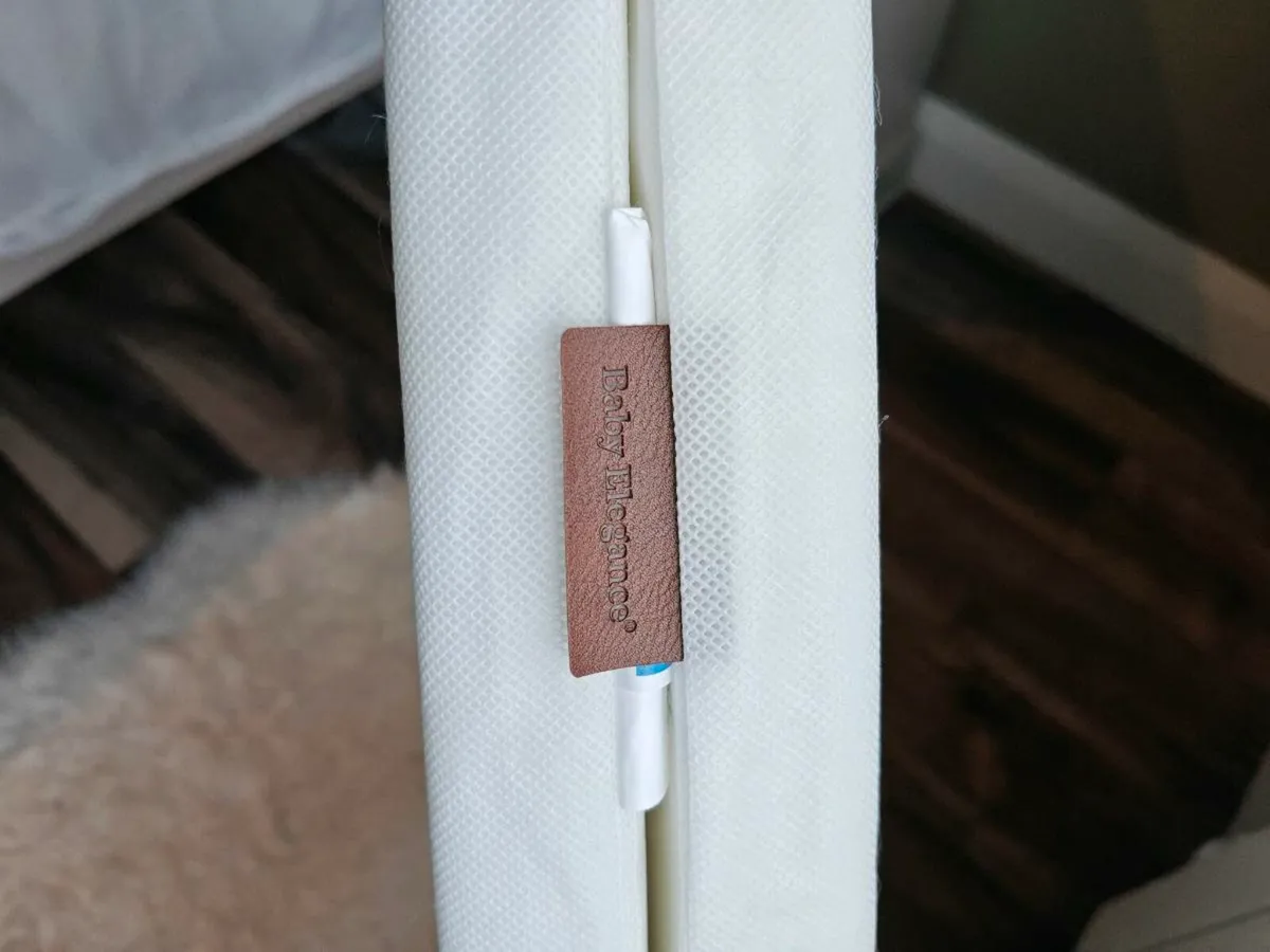 Baby travel cot - Image 4