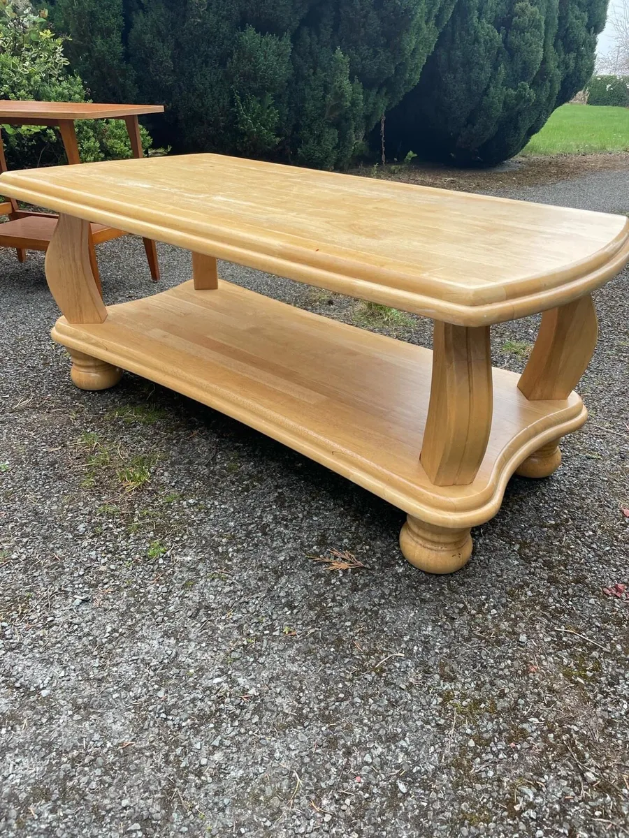 Oak coffee table - Image 1