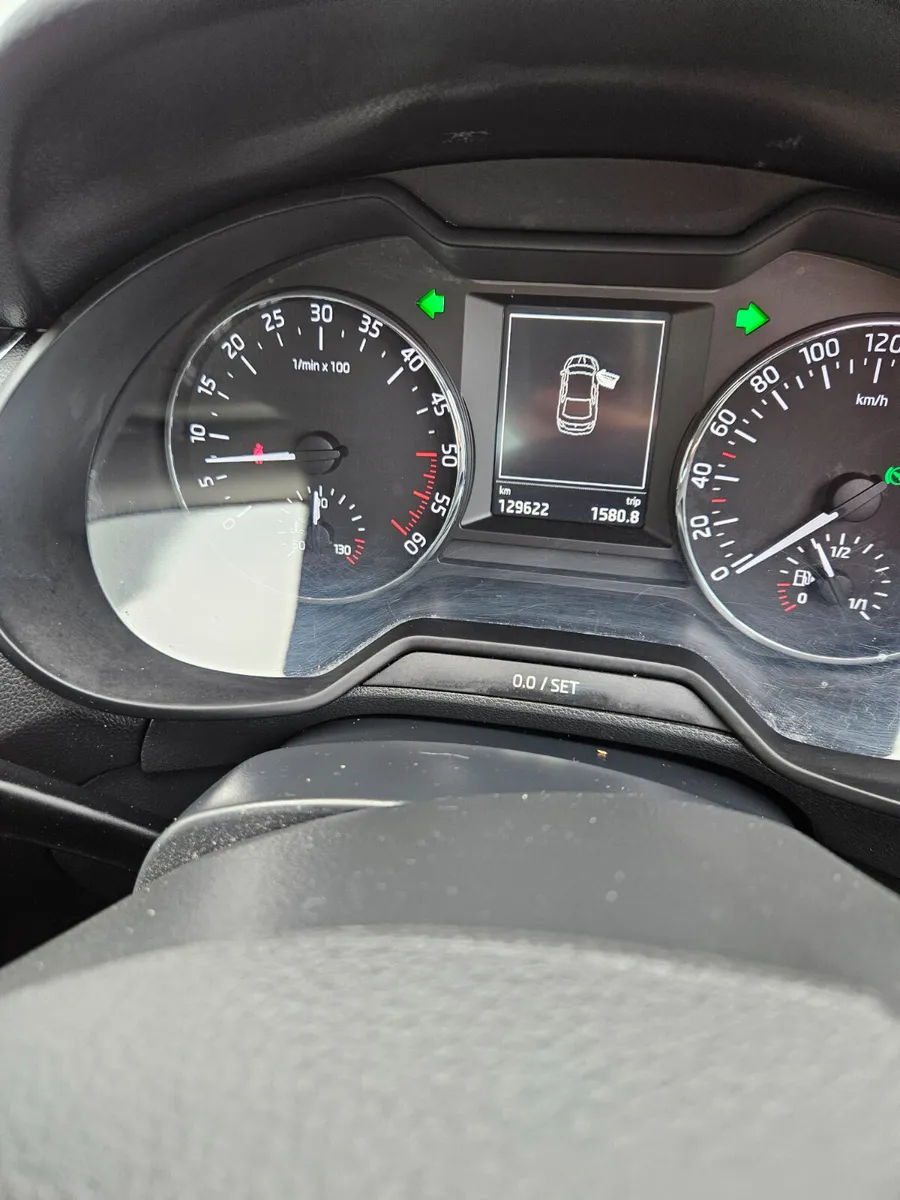 Skoda Octavia  1.6 TDI // Automatic - Image 2