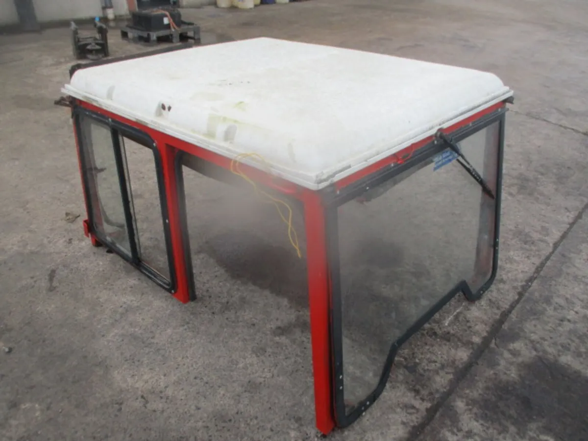 Duncan Cab Top Half - Image 1