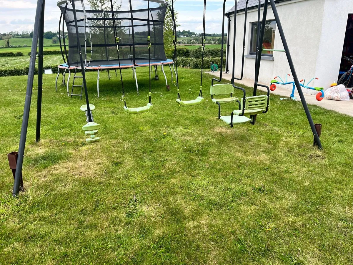 Swing set - Image 2
