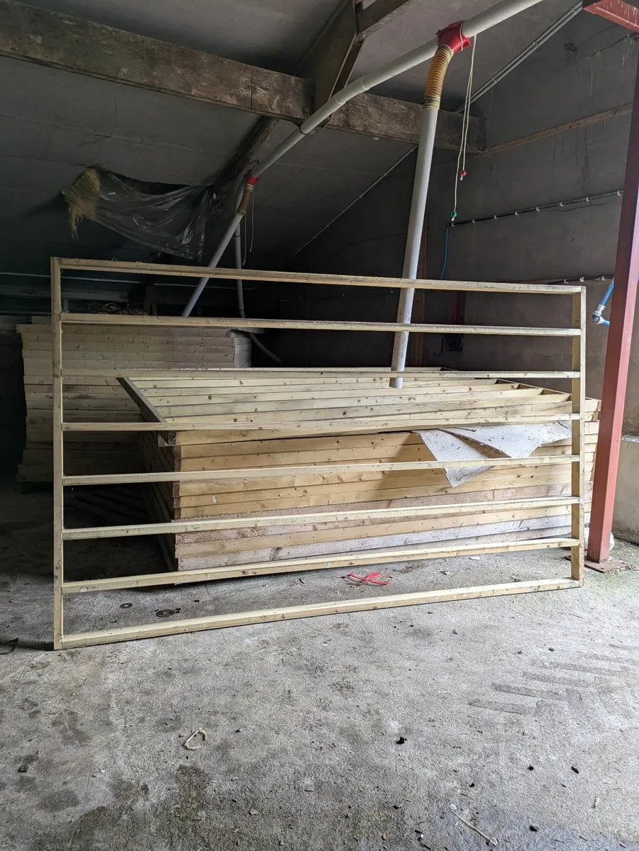 Poultry Henhouse wooden timber jump up frames - Image 1