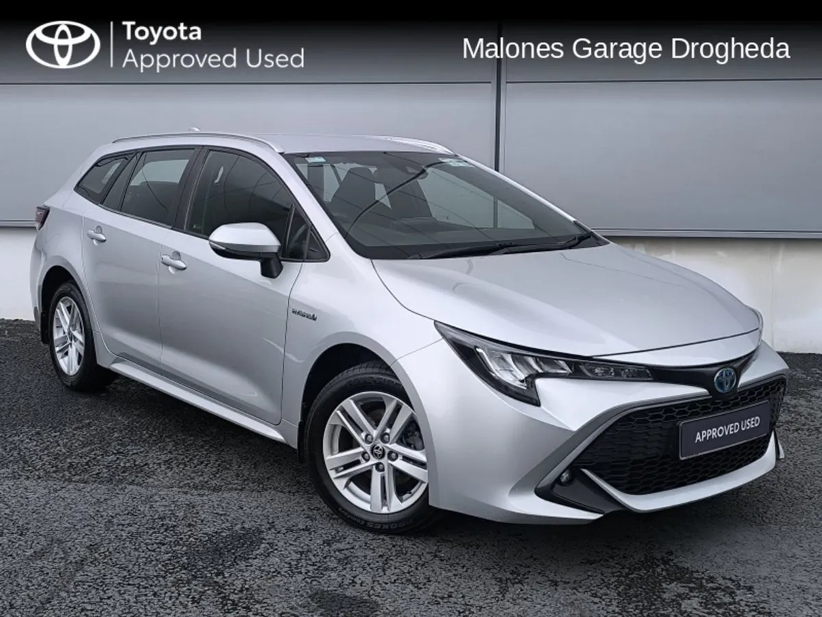 Toyota Corolla 1.8 Hybrid Touring Sport Luna Call - Image 1