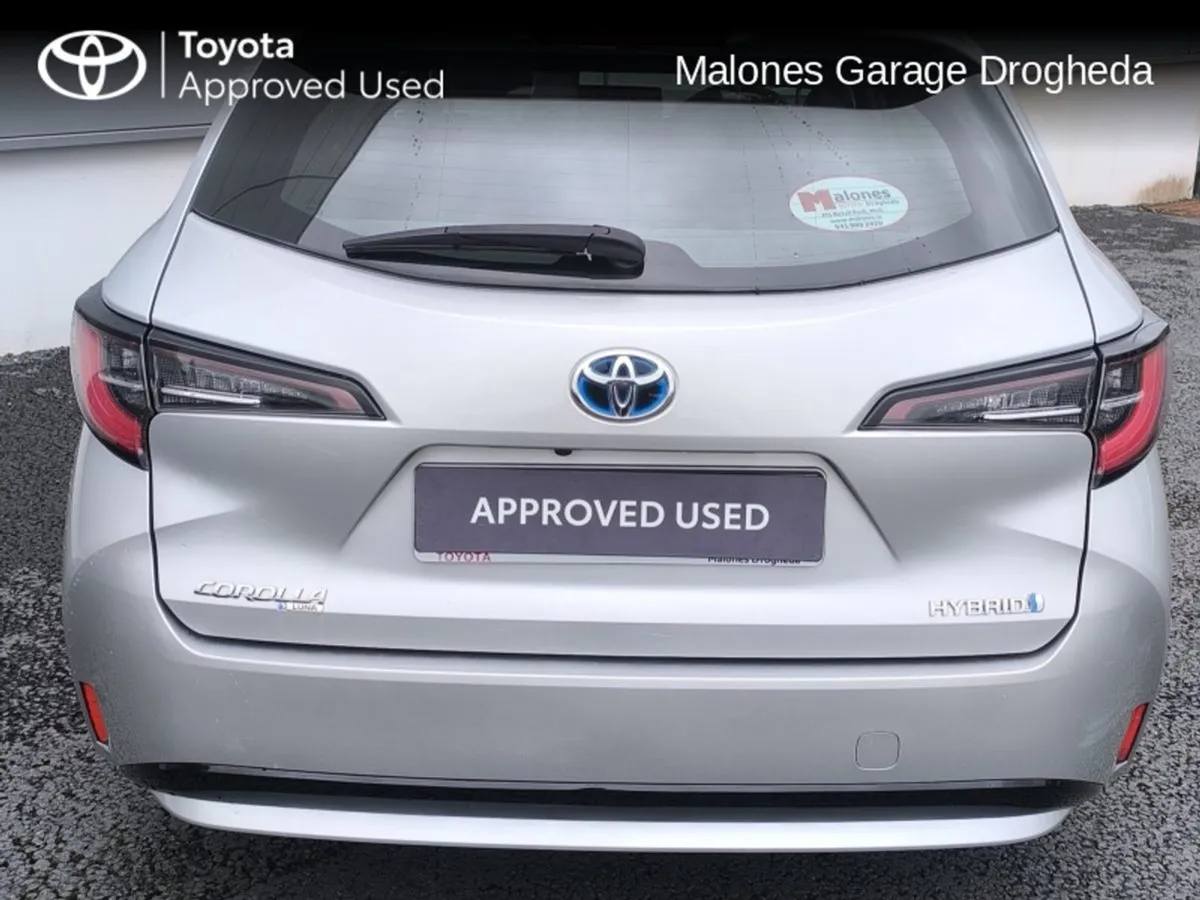 Toyota Corolla 1.8 Hybrid Touring Sport Luna Call - Image 4
