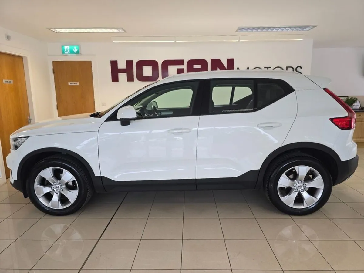 Volvo XC40 D3 Momentum 2.0 Diesel Automatic - Image 4