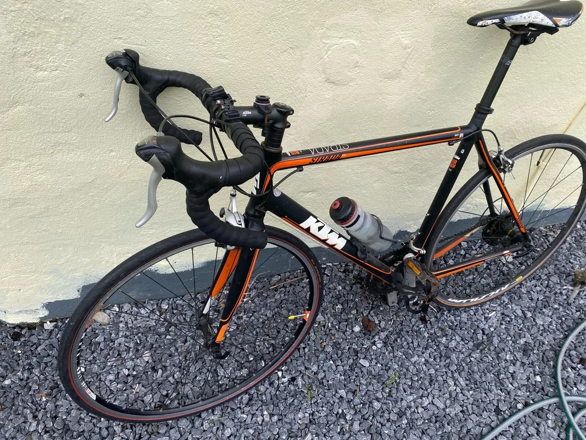 Road bike - Image 1