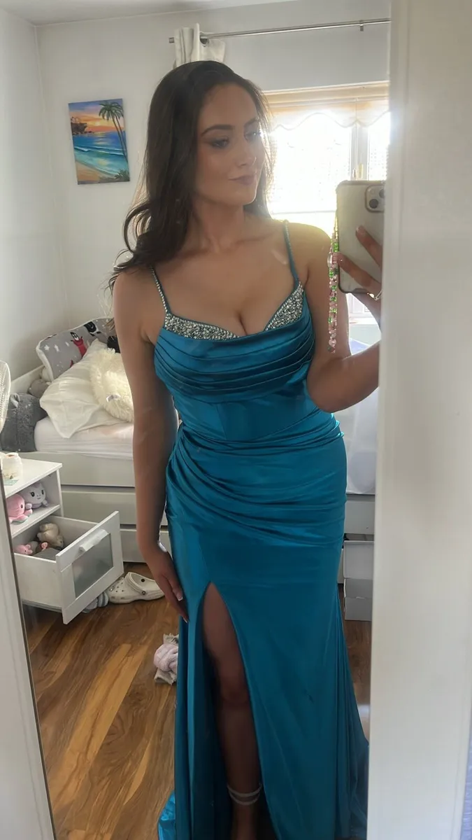 Debs dress - Image 2