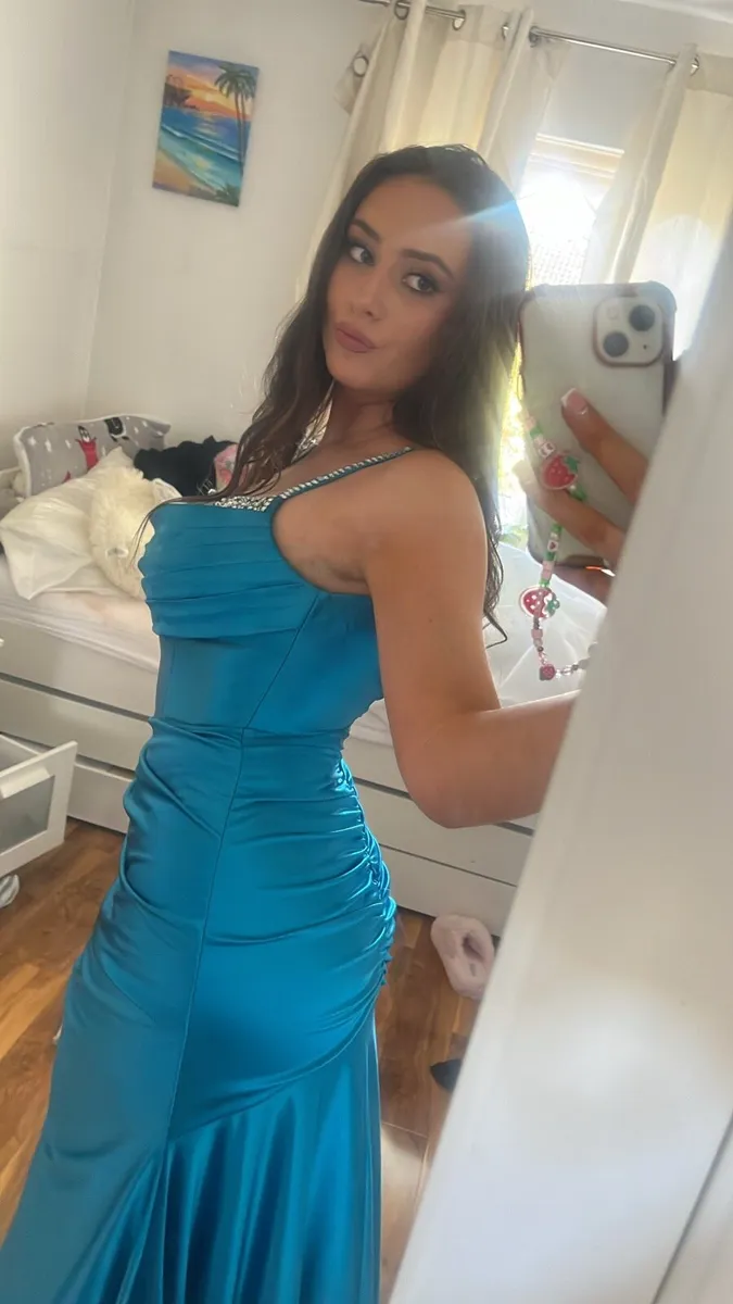 Debs dress - Image 3