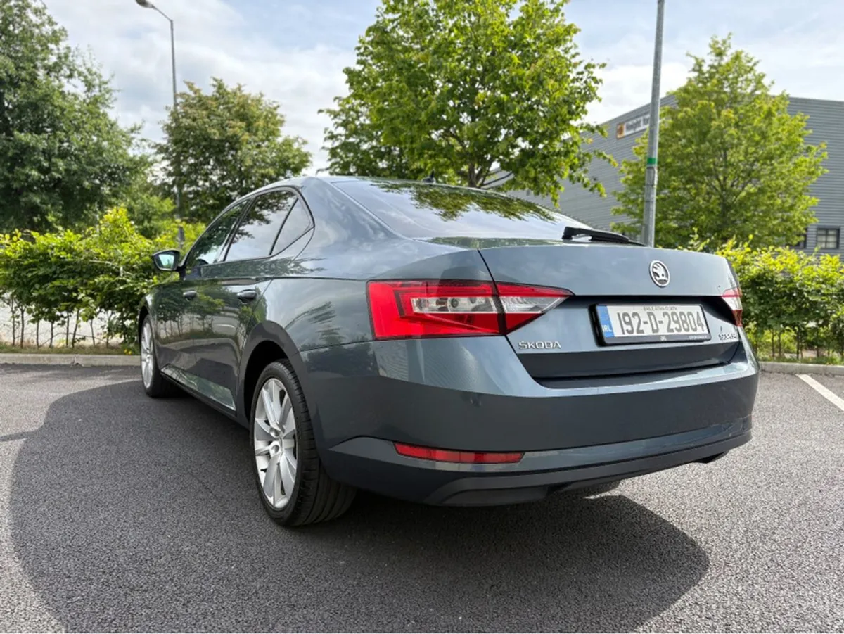 Skoda Superb Auto Diesel - Image 3