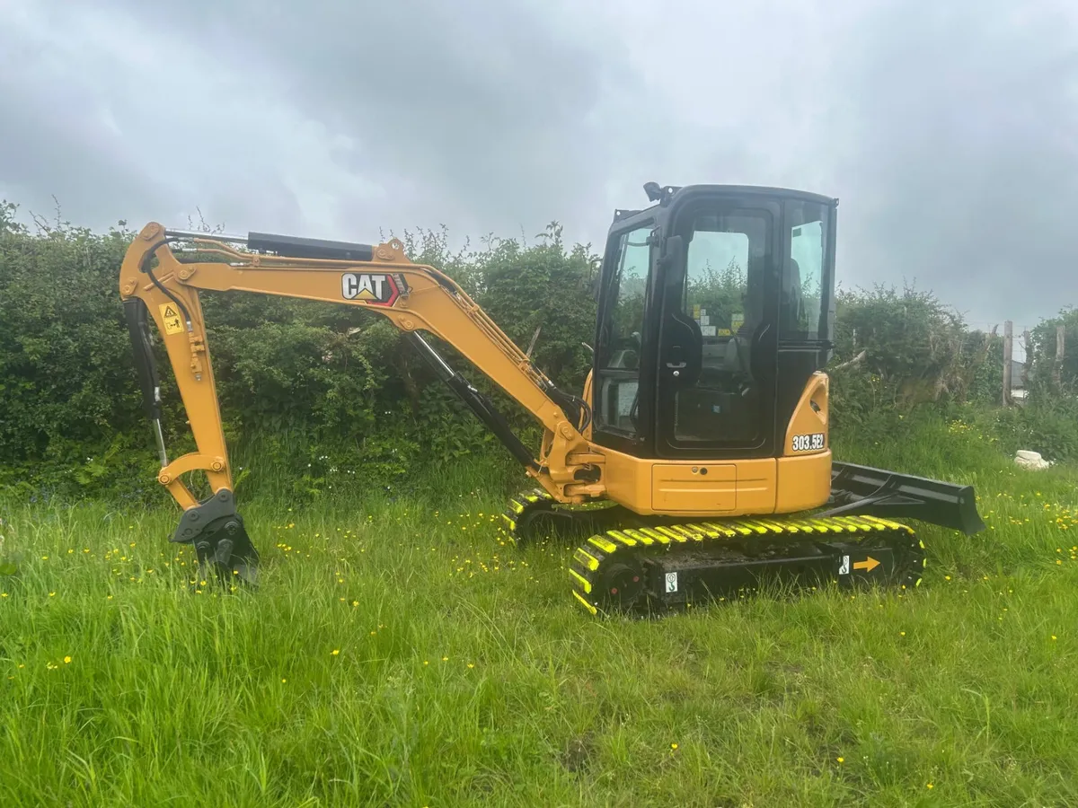 2019 Caterpillar 303.5 C/W 3 Buckets - Image 1