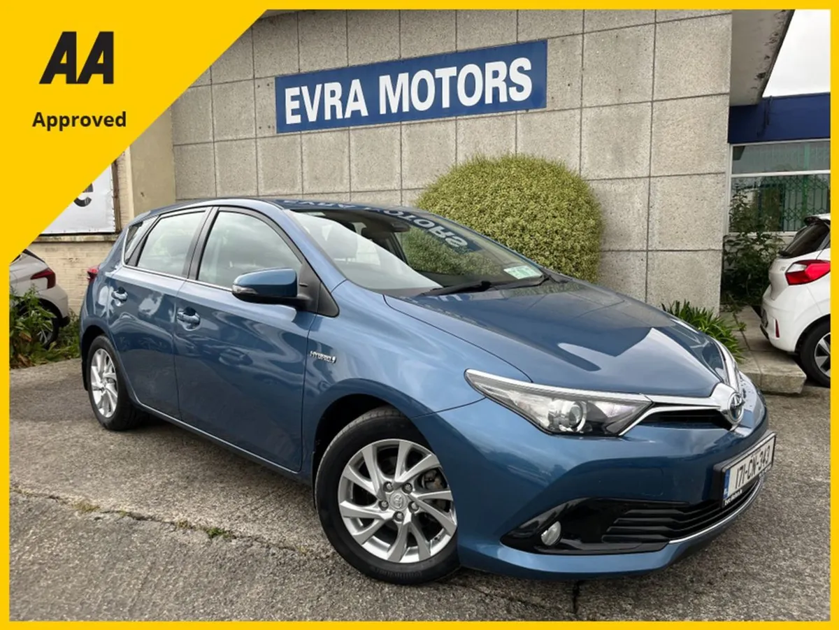 Toyota Auris Luna Hybrid Automatic 1.8 Petrol //o - Image 1