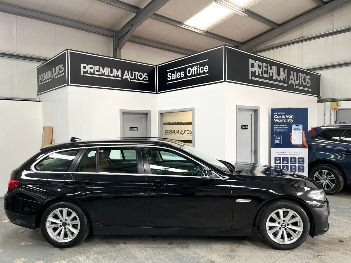 BMW 5-Series 2015. 520D. SE ESTATE - Image 2