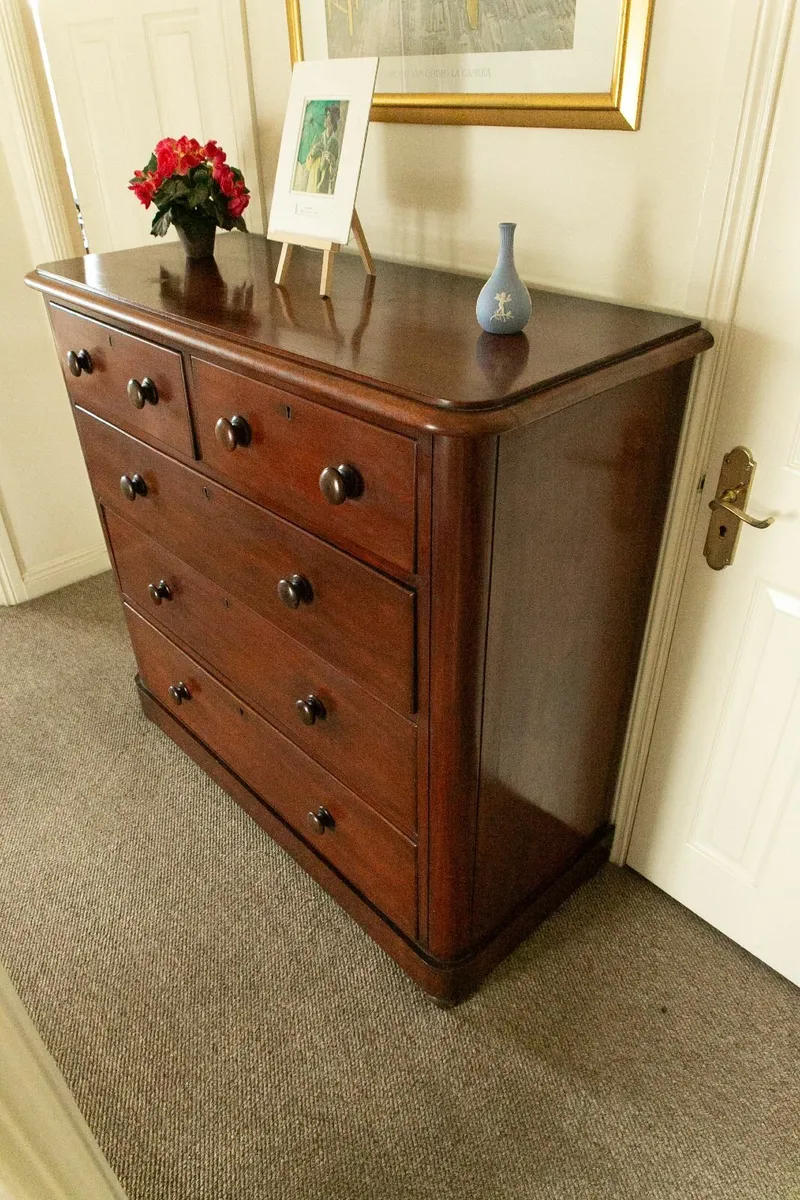 Victorian Mahogany Chest of Drawers - Image 4