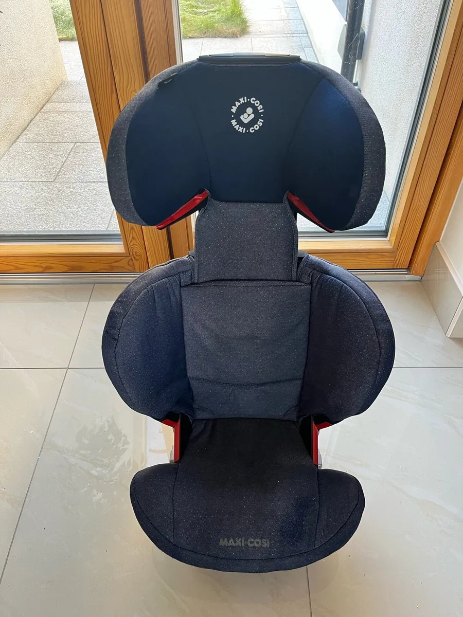 Car seat - Image 2